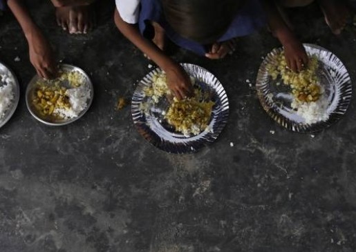 MP: After eating midday meal in Balaghat, 13 children fell ill