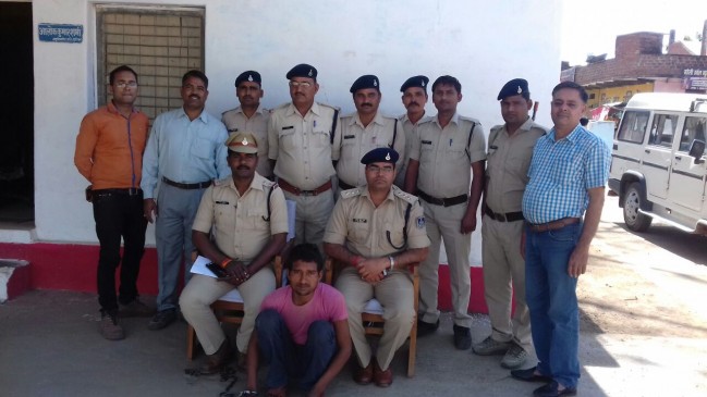 neighbor killed a 11 year old girl for the rape in panna MP