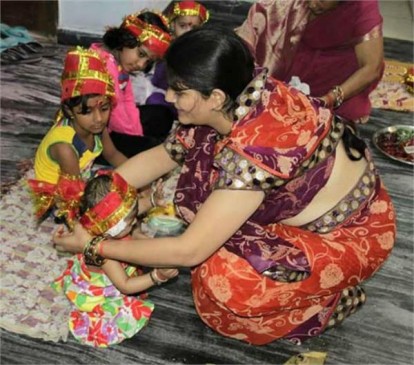 On the same day Ashtami and Navami, such as Kanya Pujan