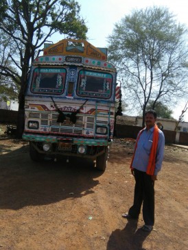 pet animals loaded truck seized by mp police in satna district