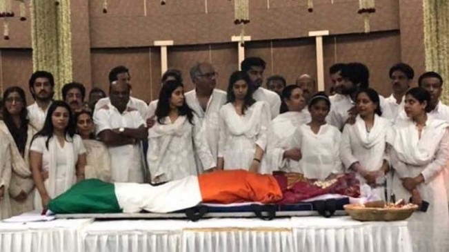 Sridevis funeral was done with state honer, CM gave instruction