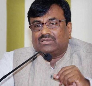 Sudhir Mungantiwar said that we cant avoid damage of Elephants
