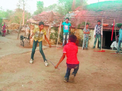 Through the initiative of few peoples death of drunkenness in village