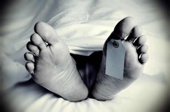 Two female laborers died during work of telephone line in chhatarpur Two female laborers died during work of telephone line in chhatarpur