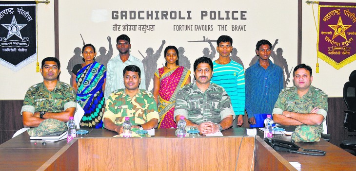 Wanted naxalite surrendered in front of gadchiroli police maharashtra