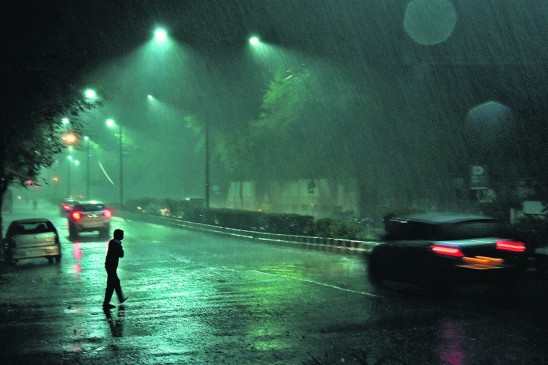 cahances of rain in nagpur Shower are bringing diseases along with comfort