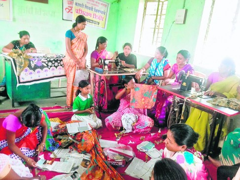 Rural womens lottery by plastic ban in chandrapur maharashtra