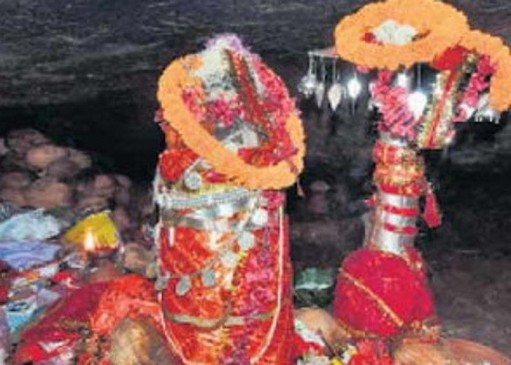 This temple is worshiped in the form of the Goddess of the Goddess, only one day the temple opens This temple is worshiped in the form of the Goddess of the Goddess, only one day the temple opens