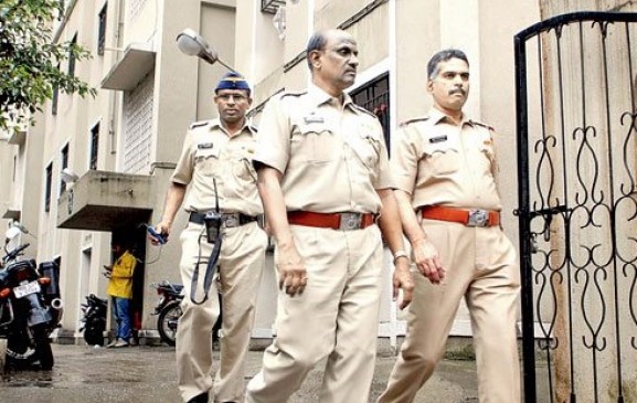 why retired policemen are staying free in government Quarters-HC