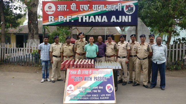 228 bottles of alcohol seized from Passenger train in nagpur station