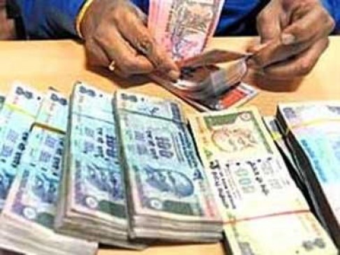 सेवानिवृत्त महिला प्राचार्य से की 24.38 लाख रुपए की धोखाधड़ी