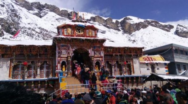 After 600 Years Badrinath’s Parasol Replaced