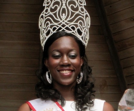 Beauty queen sentenced to prison for cocaine smuggling