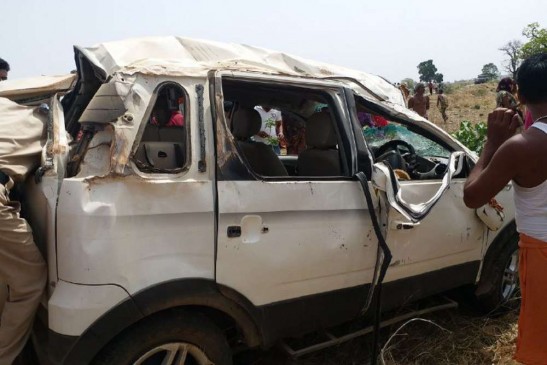 Car overturned due to Tire bursts, three died and six injured