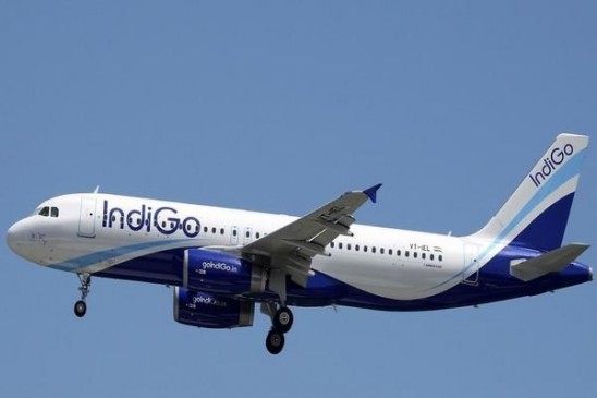 आंधी में इंडिगो का विमान क्षतिग्रस्त, कोंढाली में बिजली गिरने से किसान की मौत