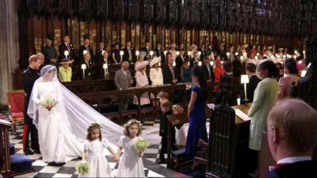 लंदन: एक -दूजे के हुए प्रिंस हैरी और मेगन मर्केल, देखिए Royal Wedding की तस्वीरें