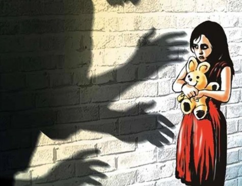 8 year old girl raped by old man in public toilet of mumbai