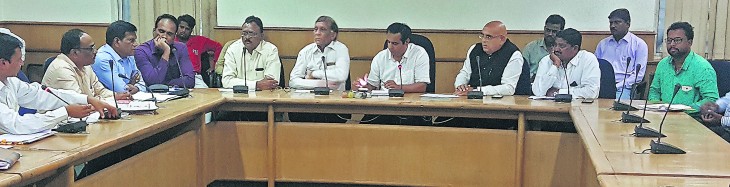 BJP MLAs protest against nagpur municipal corporation due to corruption