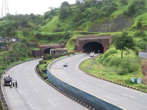 Bombay High court directives to Toll tax investigation file