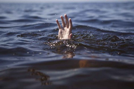 Brother and sister immersed in the flow of river, one body found