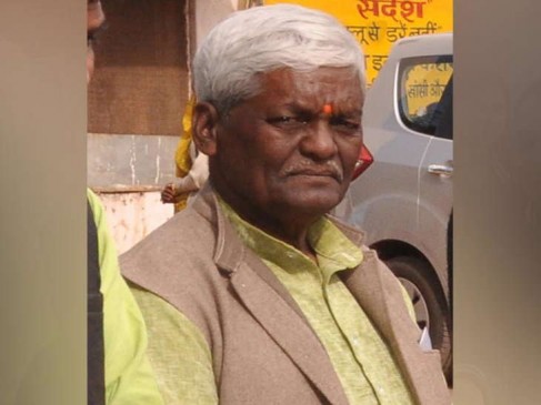 बांझ रहें पर कुसंस्कारी बच्चे पैदा न करें, बीजेपी विधायक ने महिलाओं को दी नसीहत बांझ रहें पर कुसंस्कारी बच्चे पैदा न करें, बीजेपी विधायक ने महिलाओं को दी नसीहत