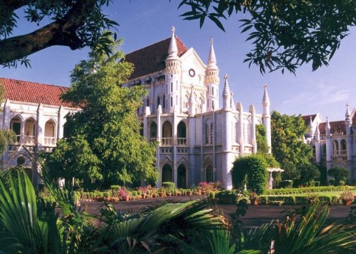 High Court orders the officials to return on the work immediately