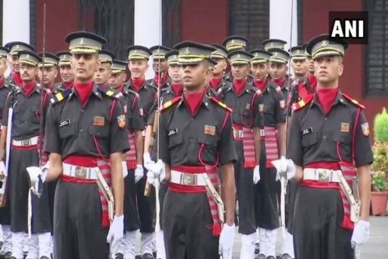 देहरादून-गया में सेना की पासिंग आउट परेड, कैडेट्स पर हुई गुलाबों की बारिश देहरादून-गया में सेना की पासिंग आउट परेड, कैडेट्स पर हुई गुलाबों की बारिश