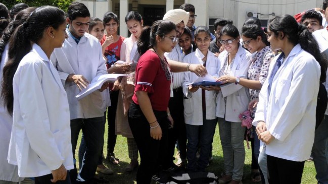 Maharashtra Govt given relief to the students in higher education