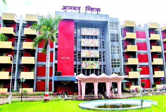 39 VIP and 1298 others residents of MLA hostel have fallen ill