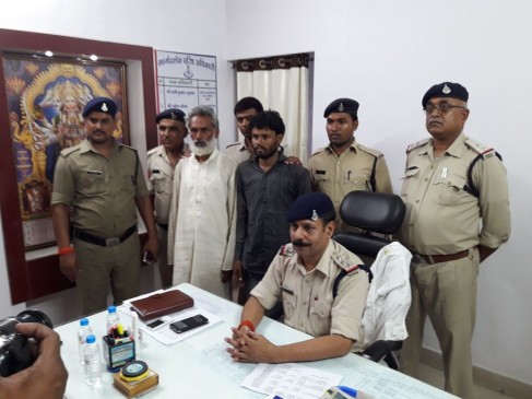 A boy murdered a woman with bat on the provocation of his father