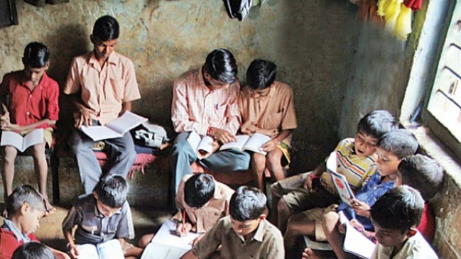 आदिवासी आश्रम स्कूलों में बच्चों की मौत का मामला, विभाग सचिव और आयुक्त तलब