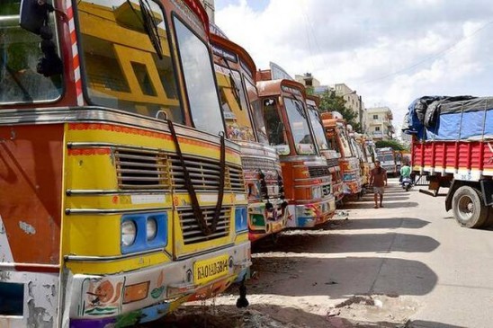 Fourth day of truck strike : loss of above 65 crores