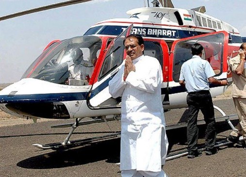दिग्विजय सिंह के खरीदे हेलिकॉप्टर्स को 15 साल से चला रहे हैं शिवराज