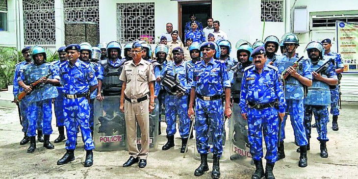 Rapid action force team of Bhopal came to learn law and order