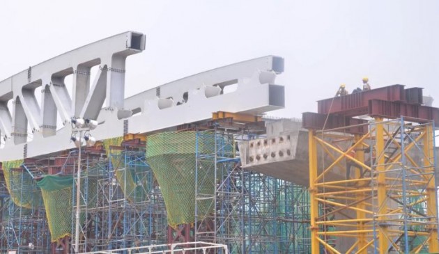 Starting the laying of Metro tracks on Hingna route