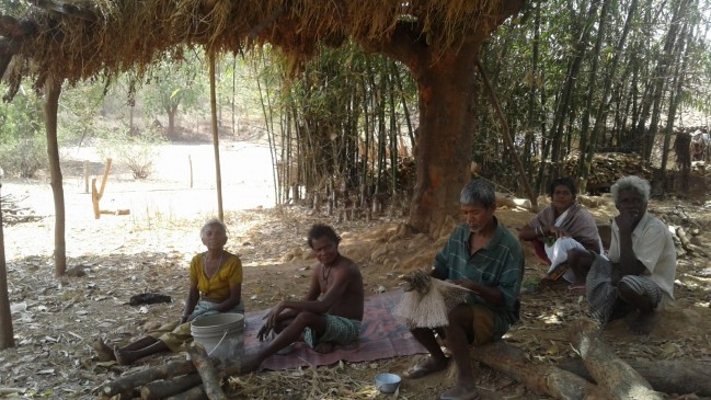 मध्य प्रदेश: 4.25 लाख घरों में बिजली नहीं, आदिवासियों के लिए बन रही 54 करोड़ की वेबसाइट मध्य प्रदेश: 4.25 लाख घरों में बिजली नहीं, आदिवासियों के लिए बन रही 54 करोड़ की वेबसाइट