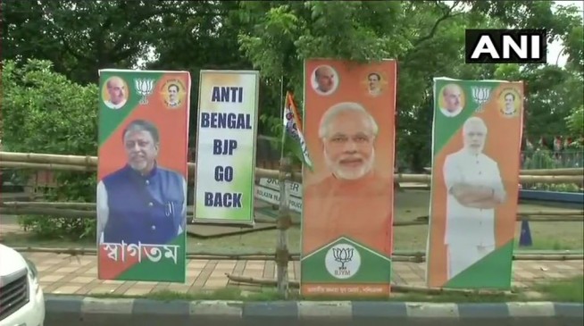 अमित शाह बोले- ममता का NRC विरोध बांग्लादेशी वोटबैंक के लिए, TMC ने किया पलटवार अमित शाह बोले- ममता का NRC विरोध बांग्लादेशी वोटबैंक के लिए, TMC ने किया पलटवार