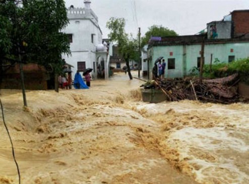 कर्नाटक में बारिश का कहर, 8 की मौत, 3500 से ज्यादा को बचाया गया