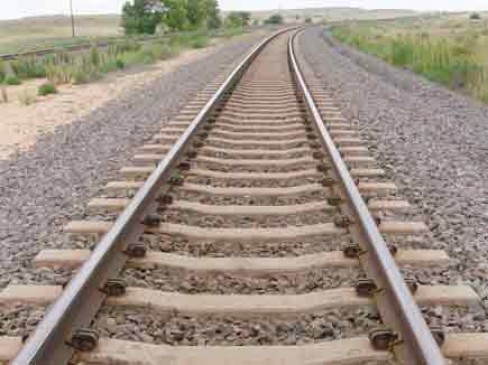 मुंबई से इंदौर के बीच नई रेल लाइन बनने से दूरी होगी कम, बढ़ेगा व्यापार
