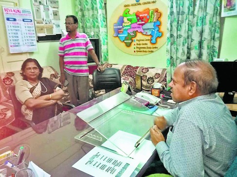 Mayor of Nagpur become an example of handwork, studying while working