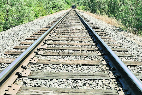 Rail employee attempt to suicide after being threatened by lender