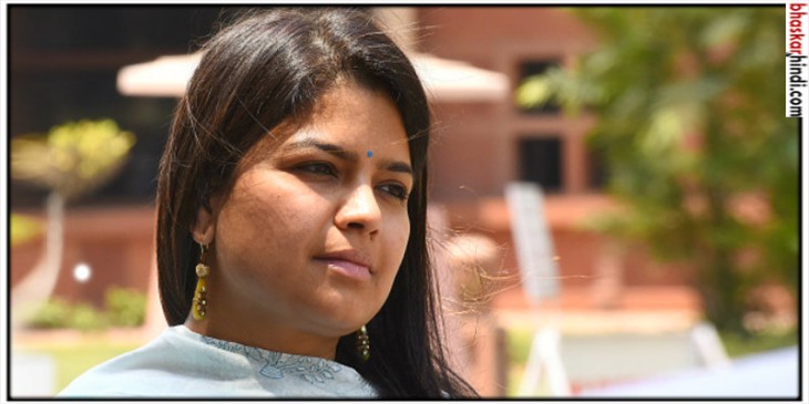 स्टाइलिश यंग पॉलिटिशियन बनने के लिए ट्राय करें ये फैशन टिप्स स्टाइलिश यंग पॉलिटिशियन बनने के लिए ट्राय करें ये फैशन टिप्स