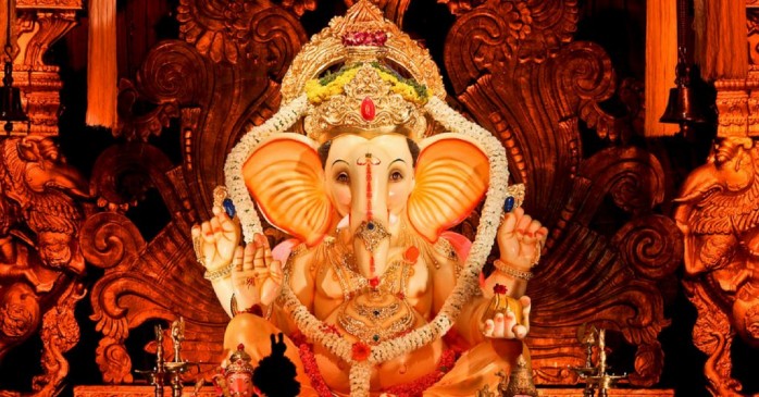 आह्वान से परिक्रमा तक बप्पा के इन मंत्रों का जाप करें आह्वान से परिक्रमा तक बप्पा के इन मंत्रों का जाप करें