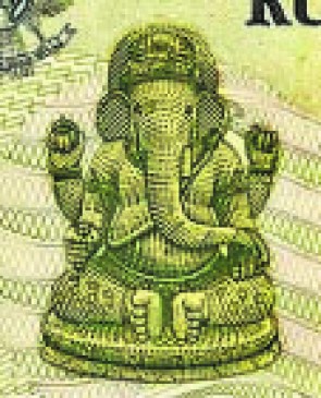 गाड़ी से ड्राॅइंग रूम तक हर जगह विराजते हैं गणपति, जानिए क्या है किवंदती गाड़ी से ड्राॅइंग रूम तक हर जगह विराजते हैं गणपति, जानिए क्या है किवंदती