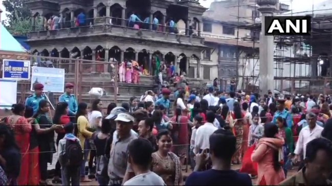 जन्माष्टमी: भगवान कृष्ण के दर्शन करने देश-विदेश से मथुरा पहुंचे श्रद्धालु जन्माष्टमी: भगवान कृष्ण के दर्शन करने देश-विदेश से मथुरा पहुंचे श्रद्धालु