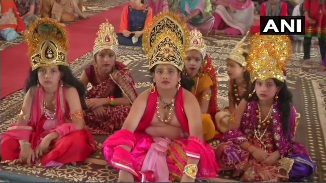 जन्माष्टमी: भगवान कृष्ण के दर्शन करने देश-विदेश से मथुरा पहुंचे श्रद्धालु जन्माष्टमी: भगवान कृष्ण के दर्शन करने देश-विदेश से मथुरा पहुंचे श्रद्धालु