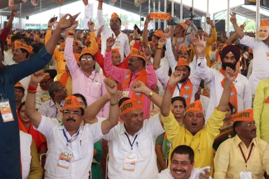 कार्यकर्ता महाकुंभ: एक करोड़ में बुक 9 स्पेशल ट्रेनों से भोपाल पहुंचे हजारों कार्यकर्ता कार्यकर्ता महाकुंभ: एक करोड़ में बुक 9 स्पेशल ट्रेनों से भोपाल पहुंचे हजारों कार्यकर्ता