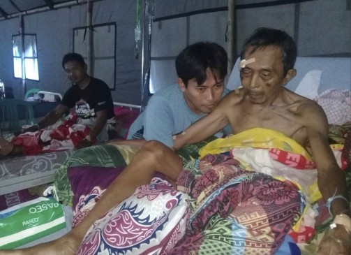 इंडोनेशिया सुनामी: अब तक 1,234 की मौत, भारत ने राहत सामग्री से भरा जहाज भेजा इंडोनेशिया सुनामी: अब तक 1,234 की मौत, भारत ने राहत सामग्री से भरा जहाज भेजा