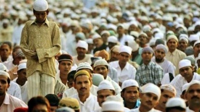 कांग्रेस विधायक नसीम ने पूछा- क्या नागपुर के इशारे पर नहीं मिल रहा मुस्लिम आरक्षण?