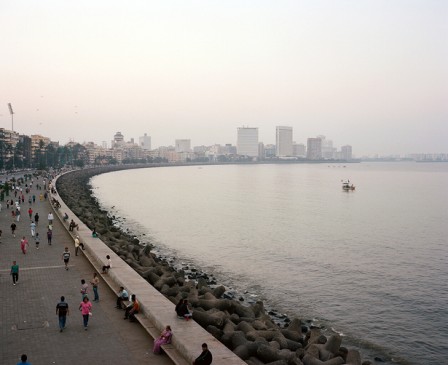 Three children rescued from the sea, one missing